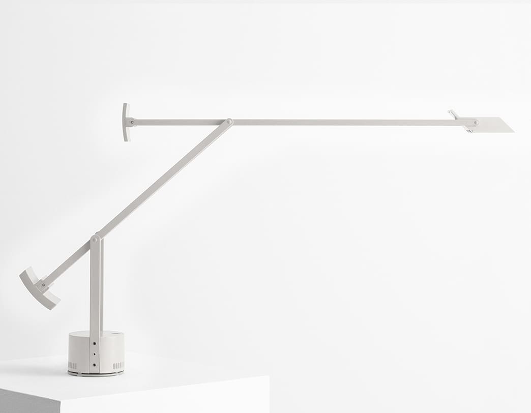 ティツィオ LED ホワイト【数量限定】