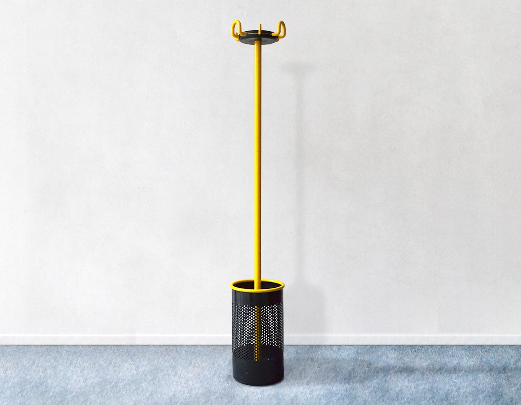 Coat Hanger Cribbio