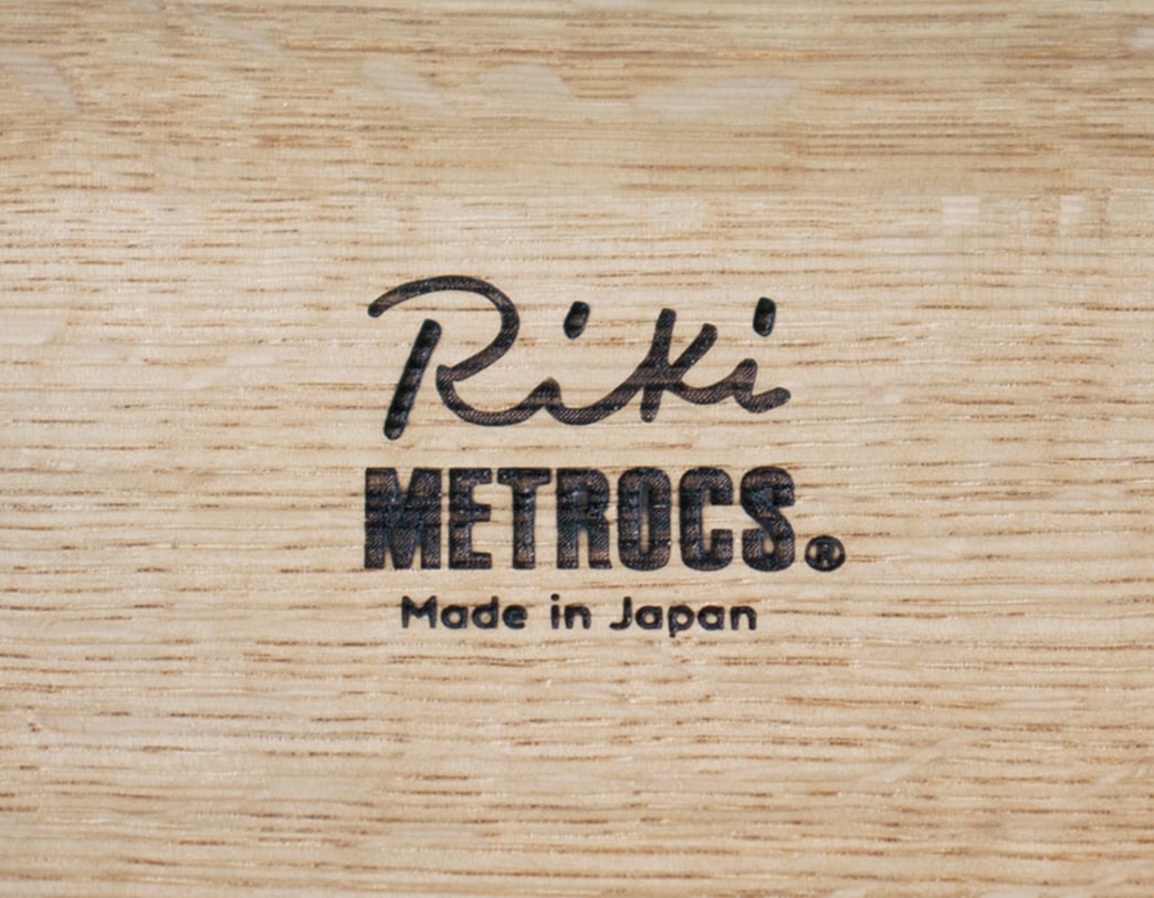 ソリッドスツール