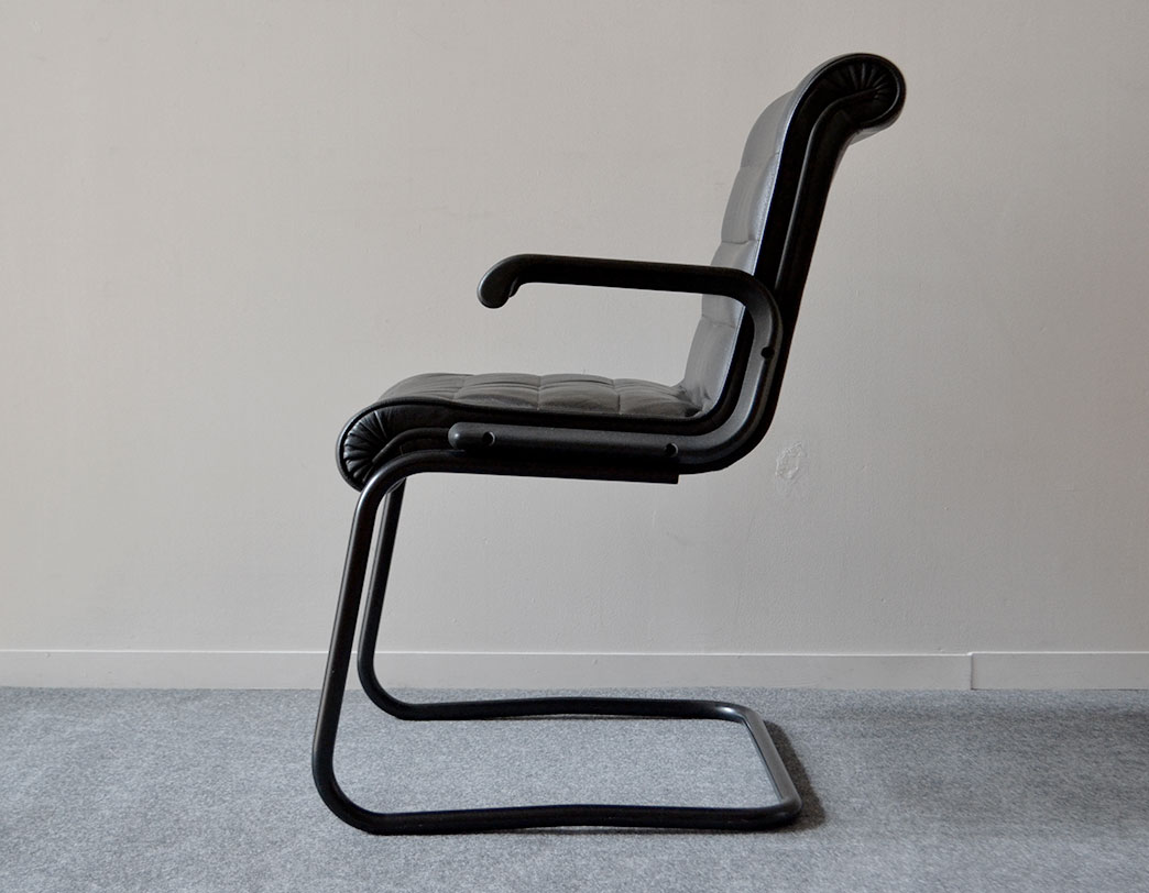 Executive Chair/チェア