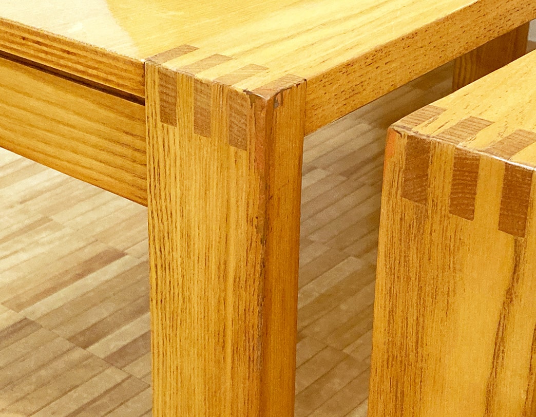 SE15 Dining Table