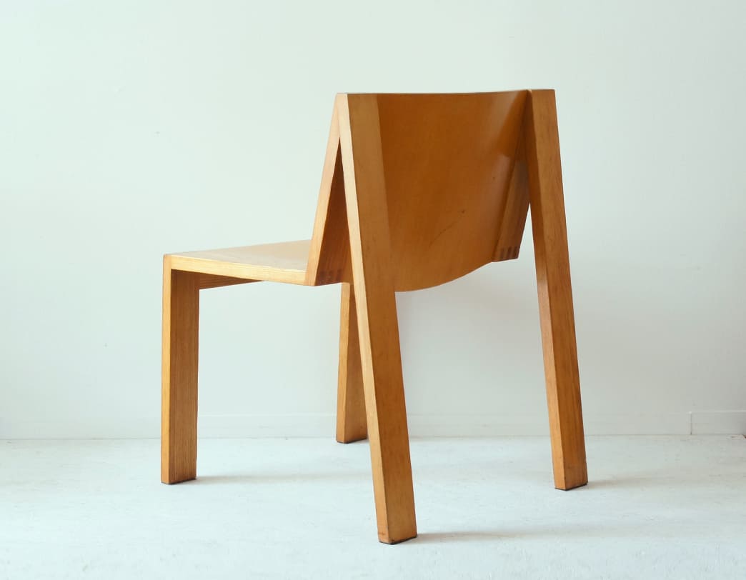 SE15 Chair
