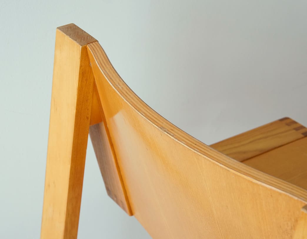 SE15 Chair