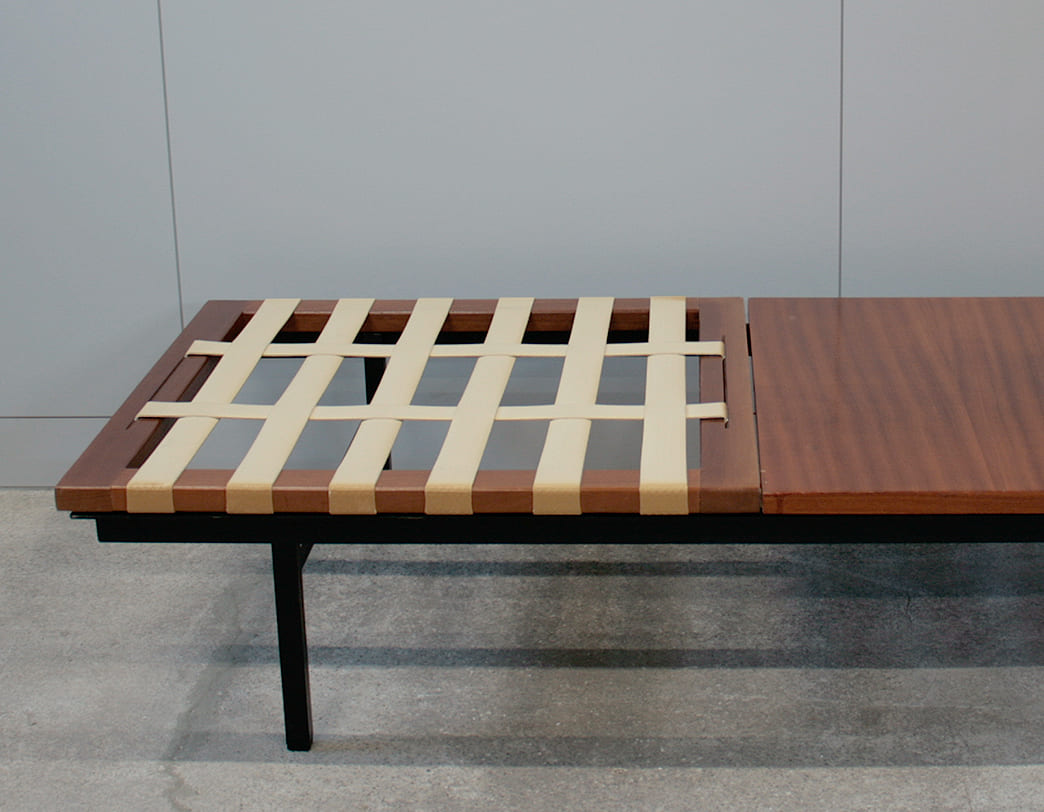 Form Group Bench sofa / Robin Day