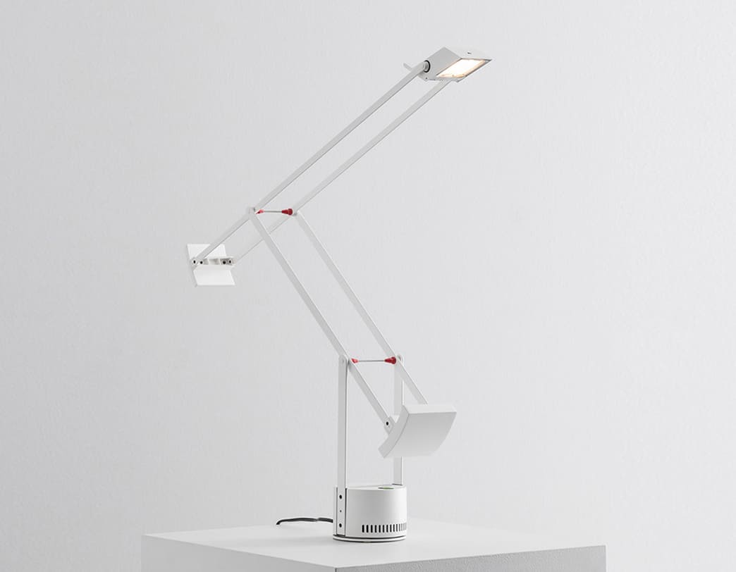 ティツィオ LED ホワイト【数量限定】