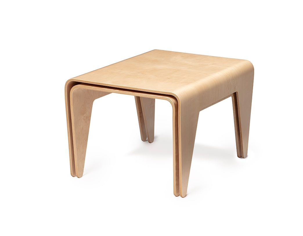 ネスティングテーブル Nesting Table