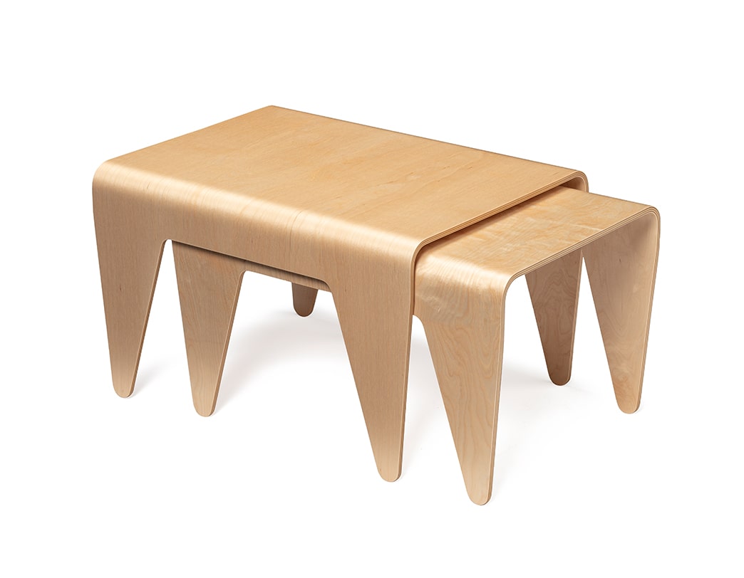 ネスティングテーブル Nesting Table