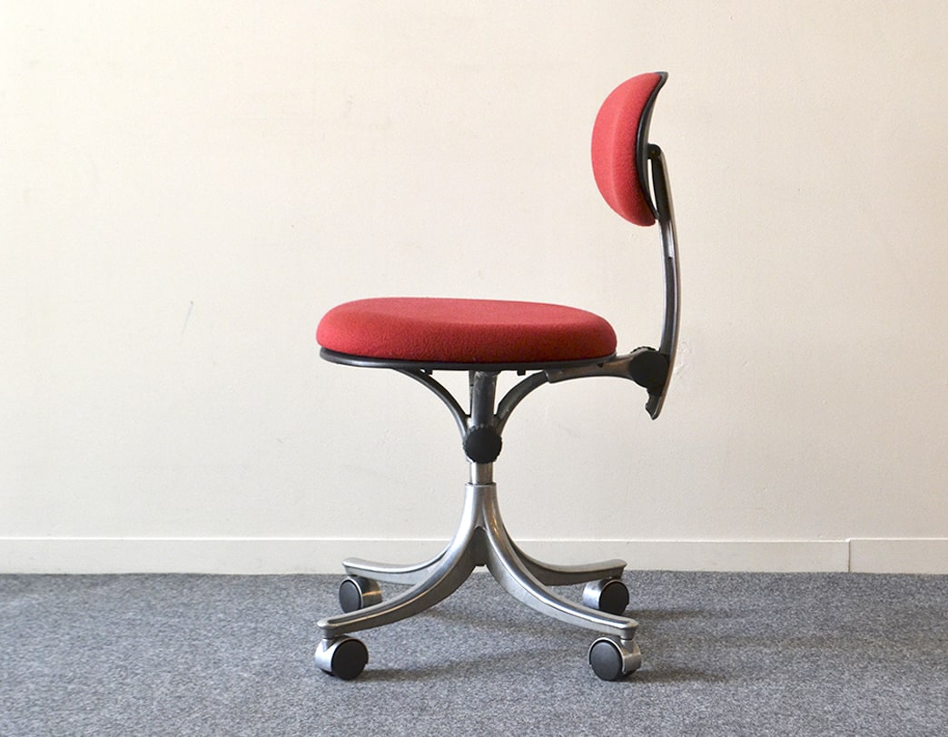 Kevi Chair