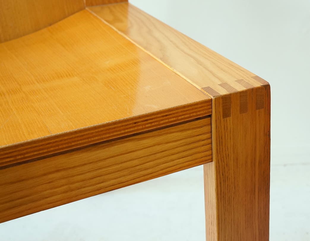SE15 Chair